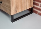 Chambre-Detroit-F99-decor-chene-poutre-metal-brut-detail-pied-armoire-Wimex