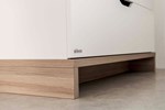 Commode-3-tiroirs-Lilo-decor-blanc-pieds-bois-95cm-P1Z.160-G70-détail02-Gautier