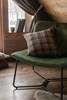 Coussin-Quadrille-Carre-18214-Marron-Noir-Ocre-03-Jolipa