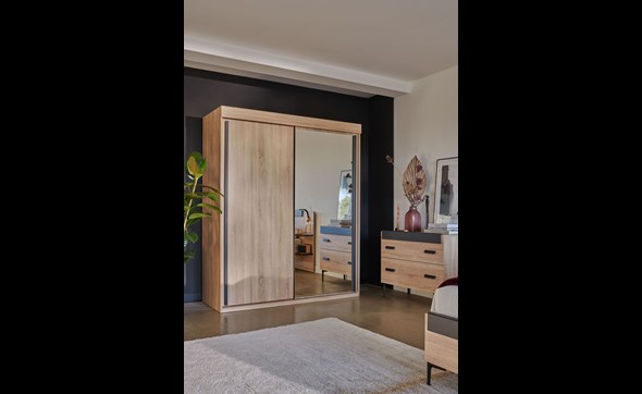 Armoire-2-portes-coulissantes-First-melamine-chene-clair-Celio