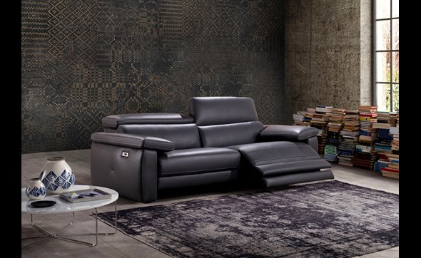 Canape-3-places-Warren-2-relax-electriques-cuir-royal-3019-testa-di-moro-couures-contrastees-beige-Diva-Divani