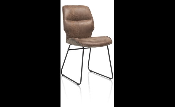 Chaise-Ravi-48510-Secilia-and-Toba-Tobacco-01-Henders-Hazel