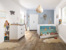 Chambre-a-coucher-Lilo-decor-blanc-pieds-bois-Gautier