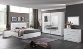 Chambre-a-coucher-Star-decor-laque-blanc-Alcos