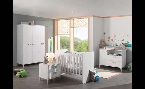 Chambre-bebe-Liv-decor-bois-meleze-ambi01-Neyt