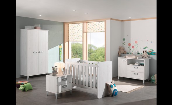 Chambre-bebe-Liv-decor-bois-meleze-ambi02-Neyt