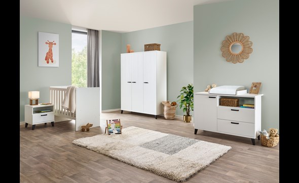 Chambre-bebe-enfant-Evy-decor-blanc-Neyt