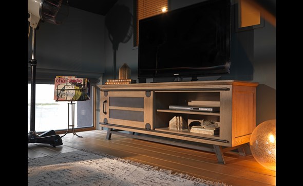 Meuble-tv-1-porte-coulissante-2-niches-Passerelle-decor-chene-vintage-metal-gris-eiffel-165cm-Artcopie