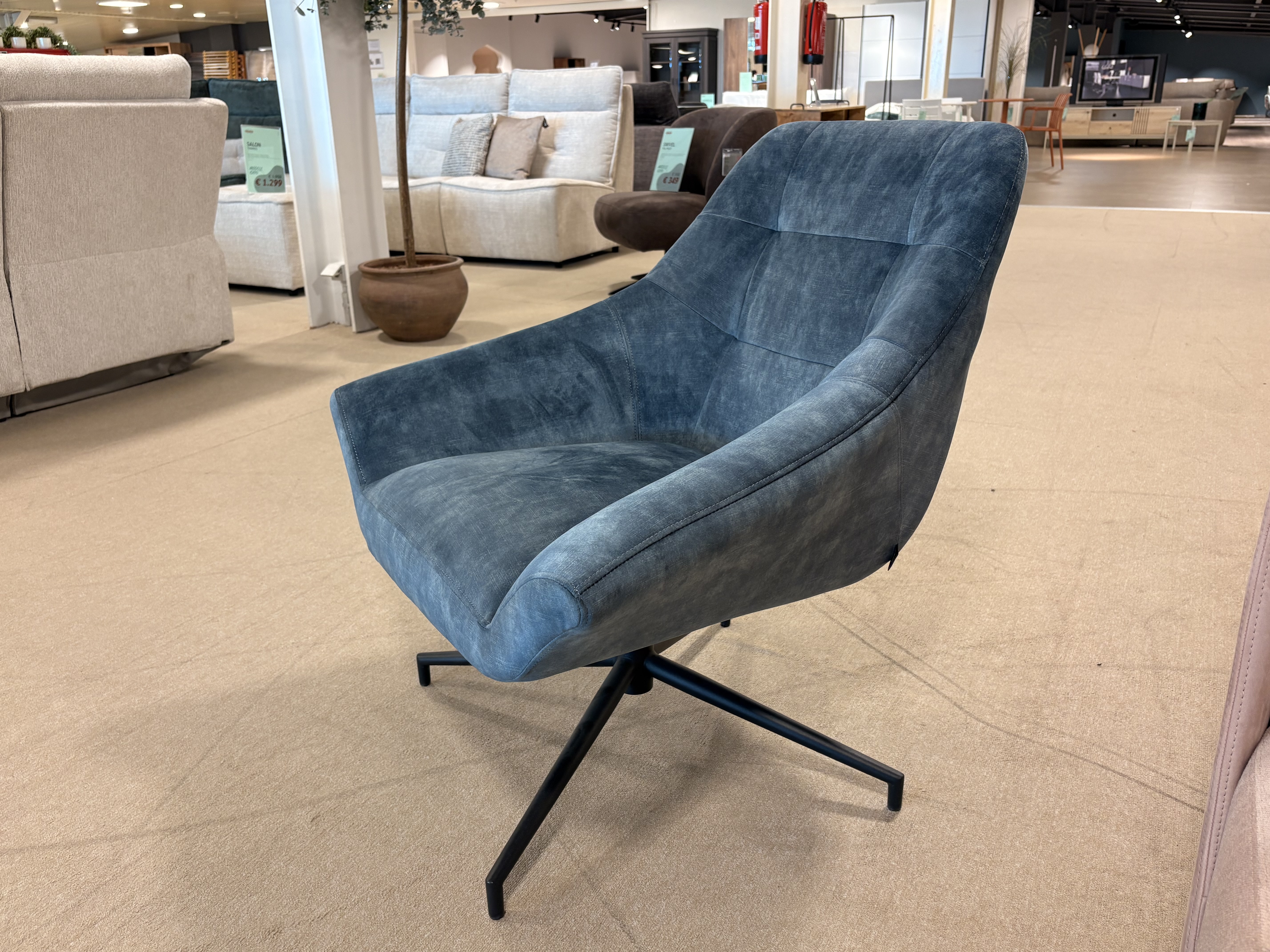 OUTLET-BERTRIX-2026-09-REGGIO-FAUTEUIL.jpeg