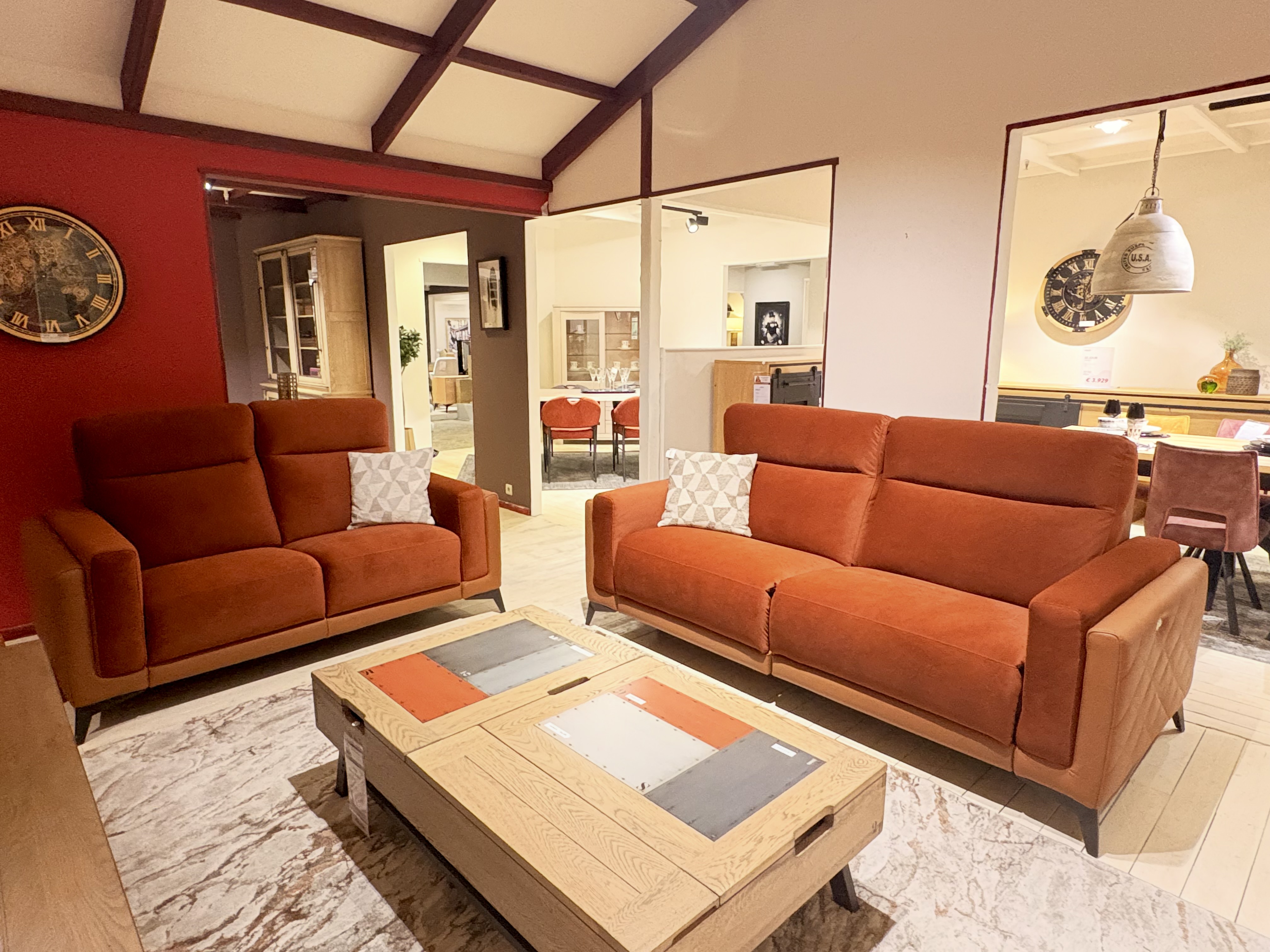 OUTLET-BERTRIX-A110-2026-10-PETRUS-SALON.jpeg