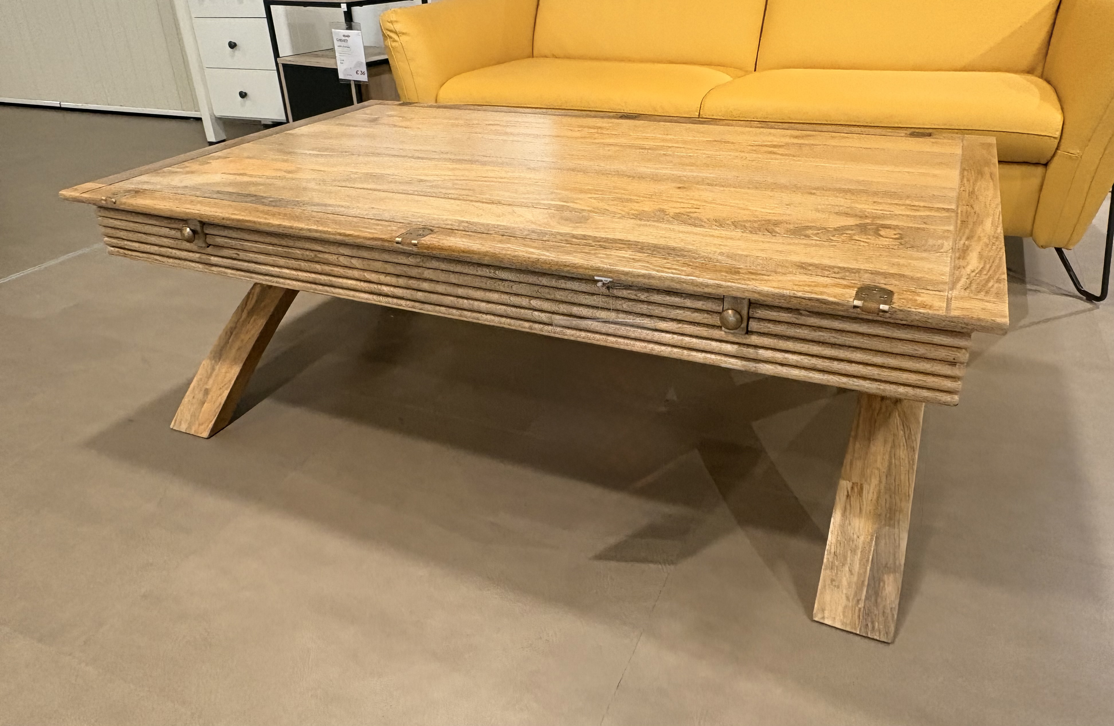 OUTLET-BERTRIX-C183-2026-09-SPARROW-TABLE.jpeg
