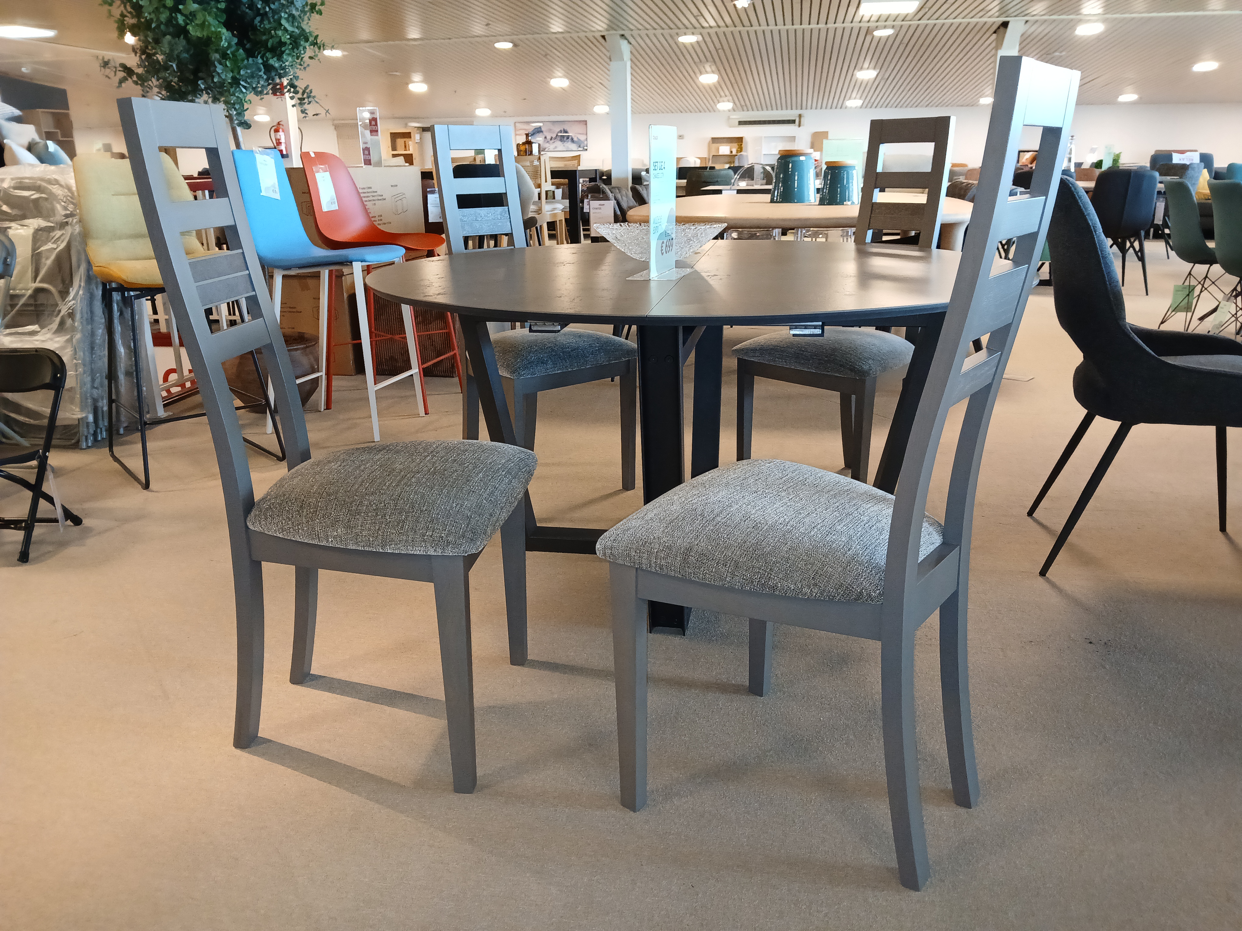 OUTLET-BERTRIX-G000-2025-10-CITY-CHAISES.jpg