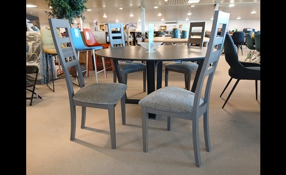 OUTLET-BERTRIX-G000-2025-10-CITY-CHAISES.jpg