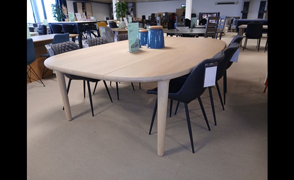 OUTLET-BERTRIX-T007-2025-09-SENTO-TABLE.jpg