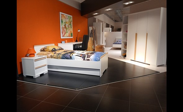 OUTLET-BERTRIX-V011-2025-09-LONDON-CHAMBRE.jpg