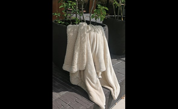 Plaid-Kopenhagen-8251-Creme-01-Vandersickel