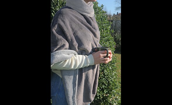 Poncho-Kruisem-7001-Vison-Gris-pastel-01-Vandersickel