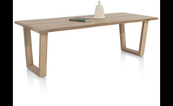 Table-Nyborg-Deco-Persp-Henders-Hazel