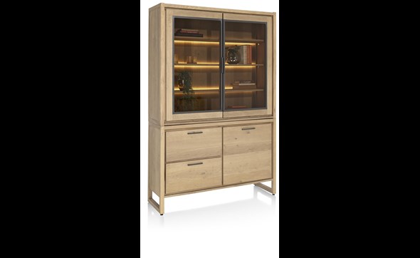 Vitrine-52156-Nystead-Persp-Henders-Hazel